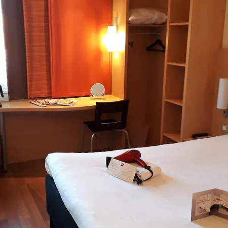 Ibis Centre Hotel