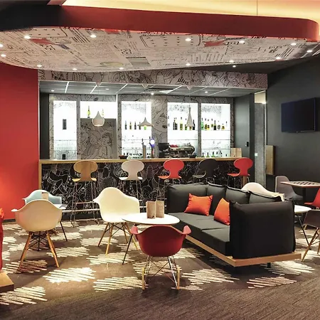 Ibis Centre Hotell 3*